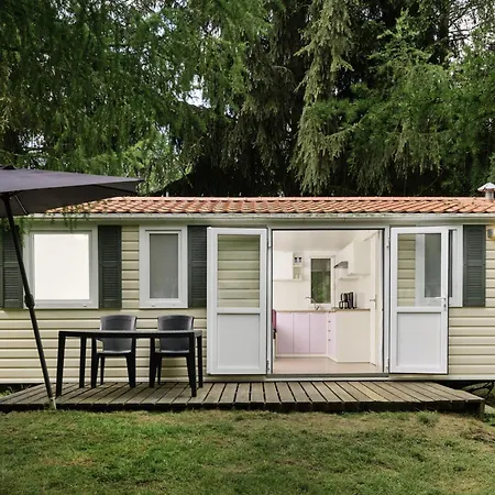 Ferienhaus 2000 - Stacaravan Fiji By Interhome
